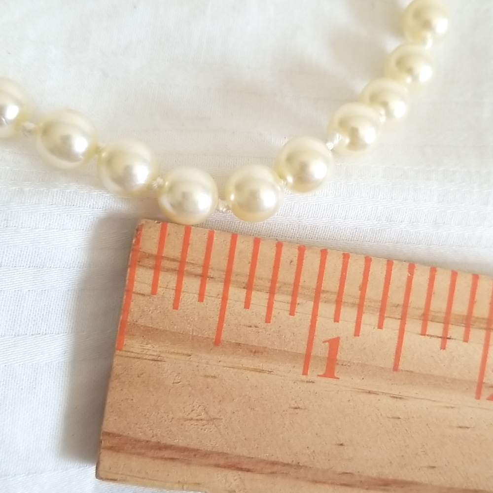 Silver Pearl Necklace - Picture 3 of 5